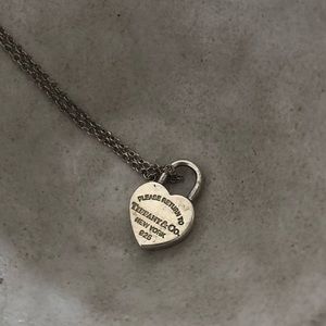 Return to Tiffany’s Heart Tag Charm
